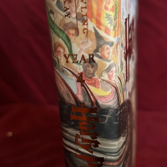 J. K. Rowling, Harry Potter, and the goblet of fire illustrated by Jim K year 4 - Picture 8 of 8